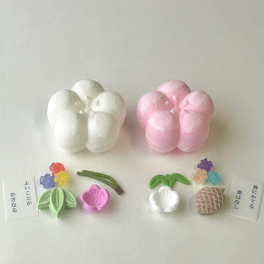 Fuku Kaoru – Auspicious Plum Blossom Monaka (Box of 10)